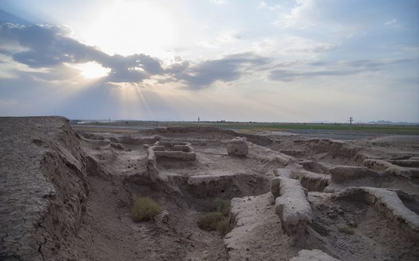 دیوارکشی 3 محوطه تاریخی در قم آغاز شد