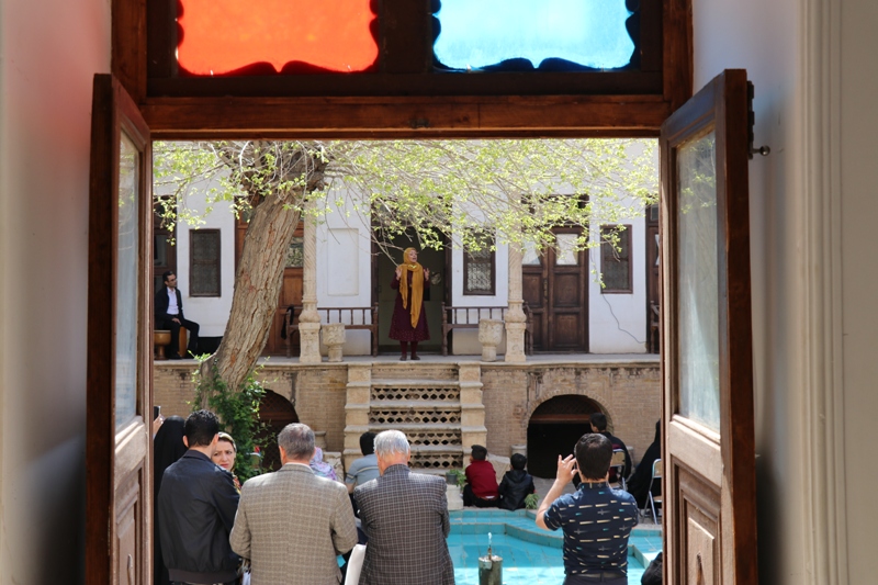 نوروزگاه های قم به احترام جانباختگان سیل شیراز تعطیل است