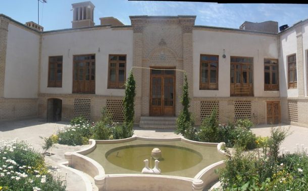 خانه امام خمینی(ره) در صدر بازدید از آثار تاریخی قم