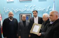معاون گردشگری کشور از پیشکسوت صنعت هتلداری قم تجلیل کرد