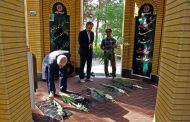 ادای احترام کارکنان میراث‌فرهنگی قم به شهدا و هنرمندان فقید قم