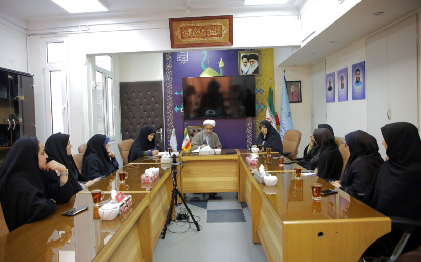 مشاور وزیر میراث‌فرهنگی: از ظرفیت زنان در رشد گردشگری و صنایع‌دستی و حفظ میراث‌فرهنگی استفاده کنیم